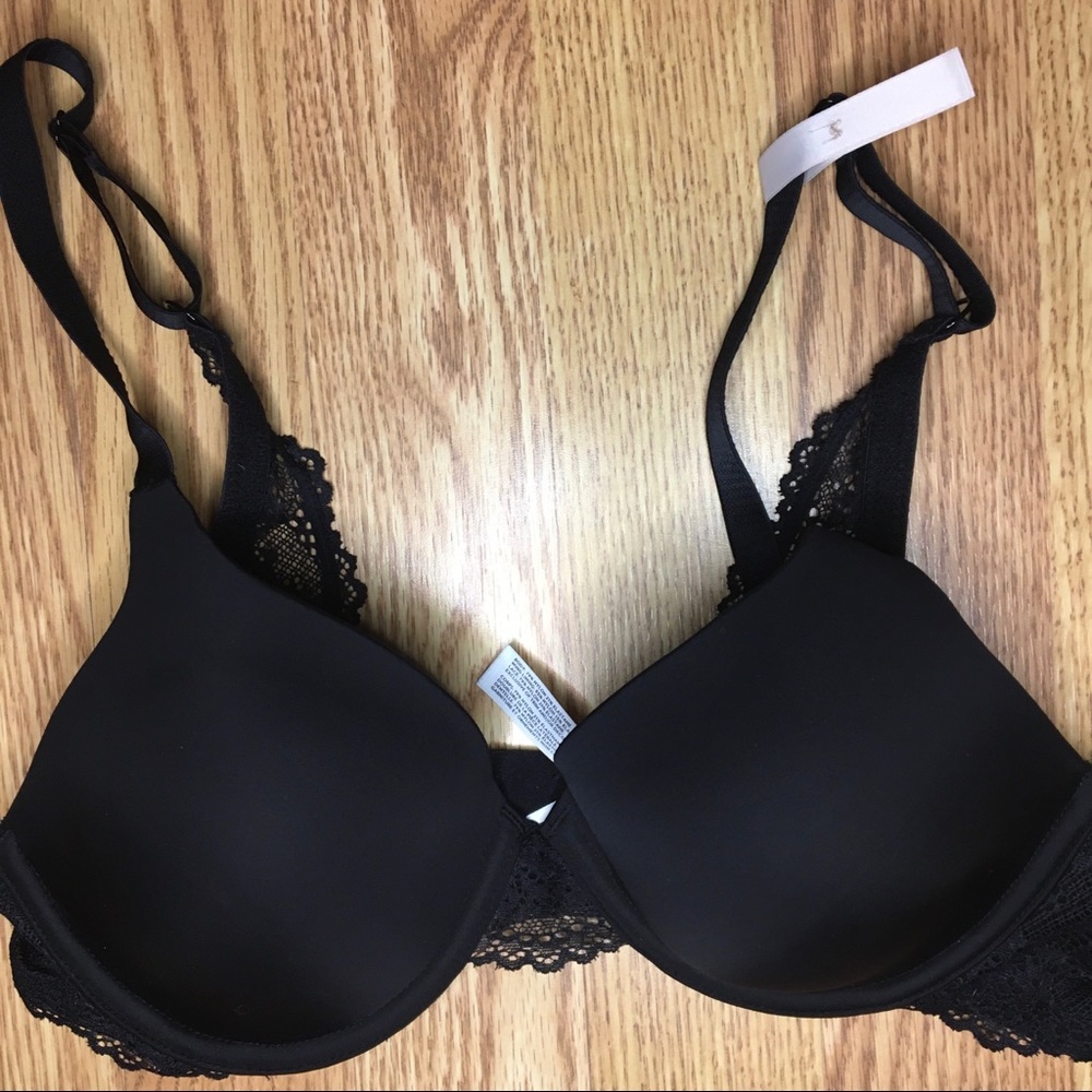 New With Tags Reitmans Black Bra